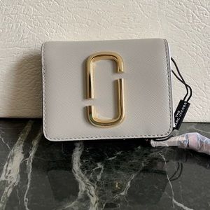 Snapshot mini compact wallet